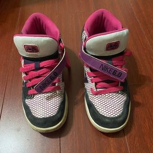 Nike 6.0 Pink mid top